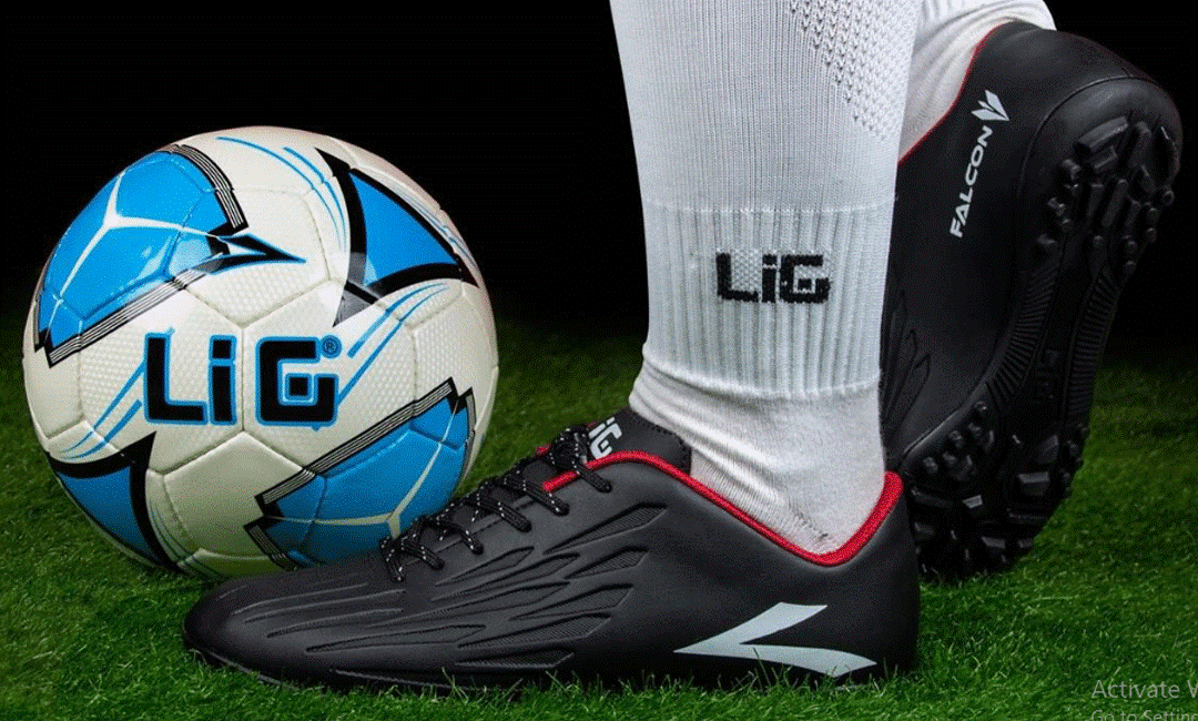 Football Shoes (Black/Red)